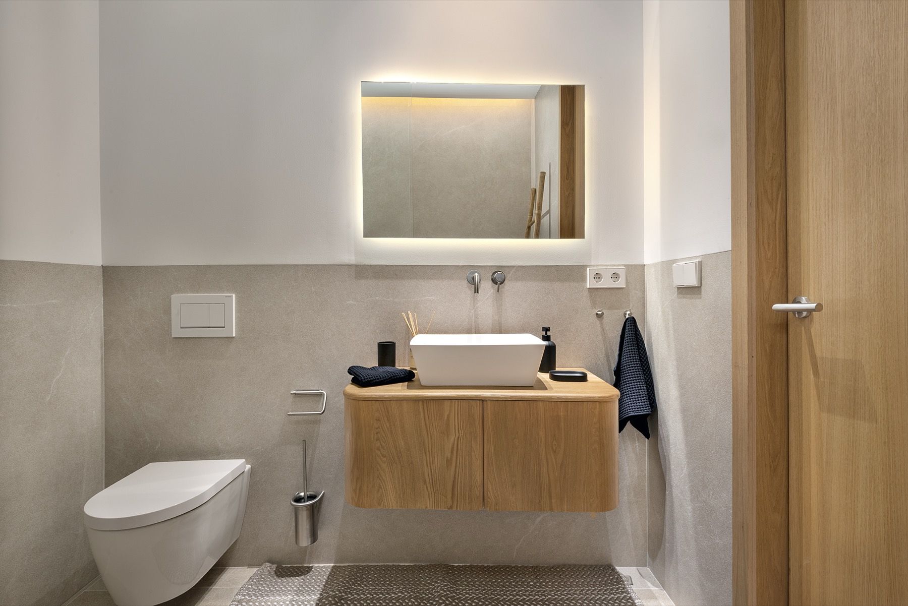Guest bathroom with indirect lighting
